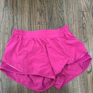 lululemon hottie hot shorts in ripened raspberry